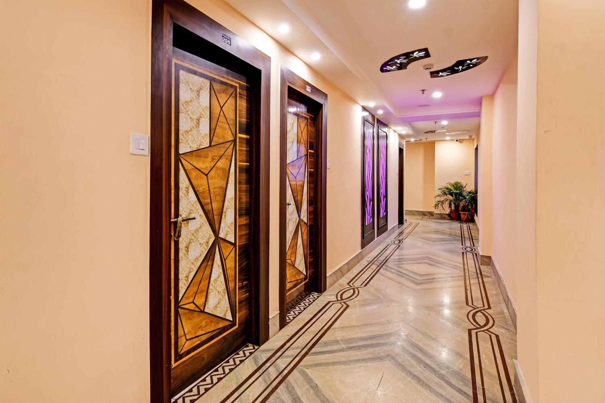 Townhouse The Grand Touch & The Royal Touch Hotel Digha  Exterior foto