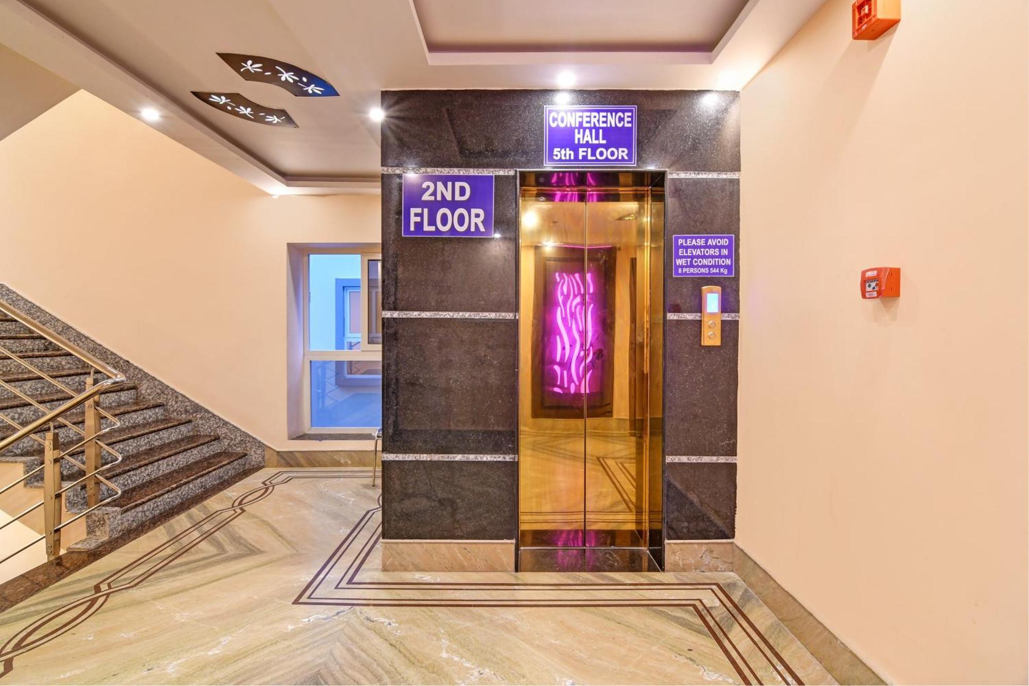 Townhouse The Grand Touch & The Royal Touch Hotel Digha  Exterior foto
