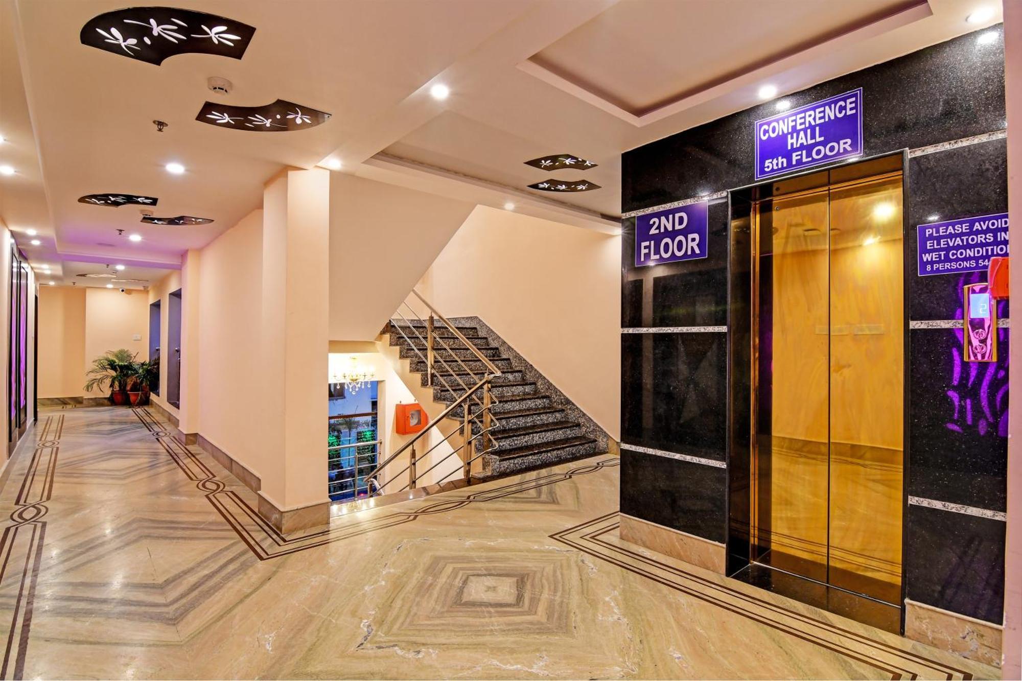 Townhouse The Grand Touch & The Royal Touch Hotel Digha  Exterior foto